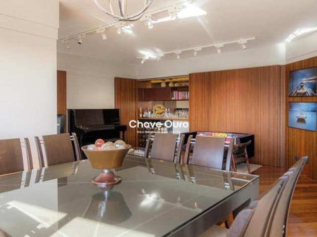 Apartamento à venda no Centro