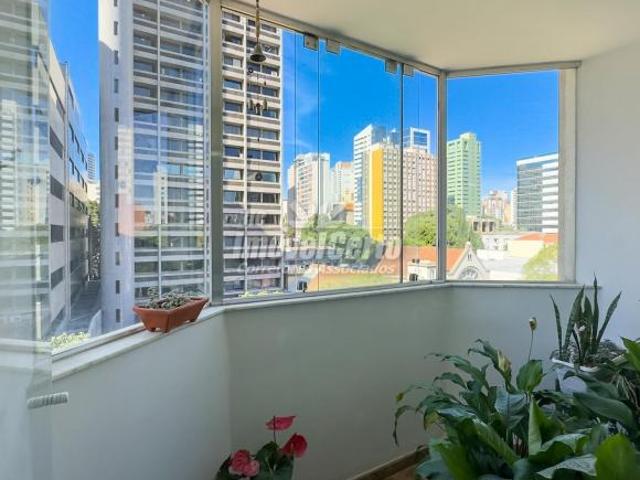 Apartamento à venda no Centro