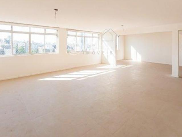 Apartamento à venda no Centro