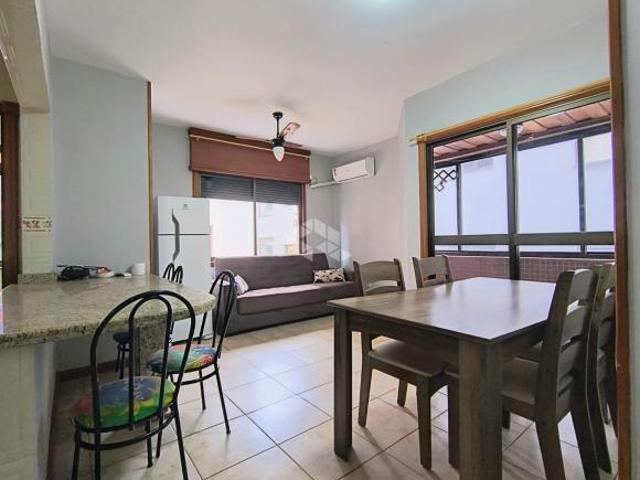 Apartamento à venda no Centro de Capão da Canoa com 2 quartos 1 suíte