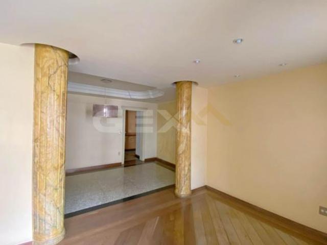 Apartamento à Venda no Centro de Divinópolis MG