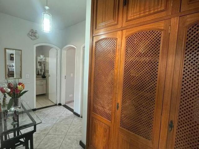 Apartamento à venda no Centro de Itajubá MG: 3 quartos, 1 suíte, 2 salas, 3 banheiros, 1 vaga, 215,5