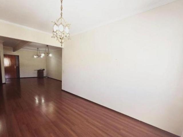 Apartamento à venda no Centro de Poços de Caldas MG: 3 quartos, 1 suíte, 1 sala, 2 banheiros, 1 vaga