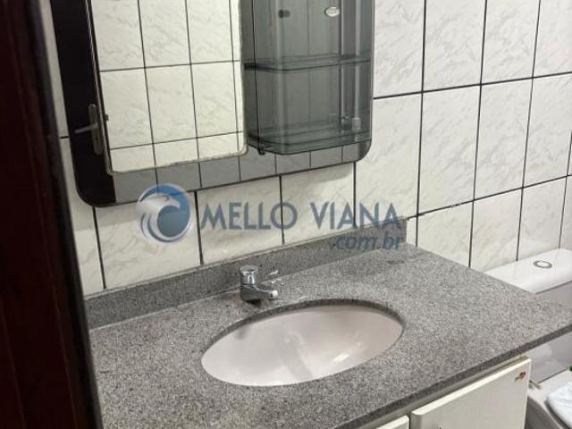 Apartamento à venda no Centro de São Lourenço MG: 1 quarto, 1 sala, 1 banheiro e 1 vaga de garagem!