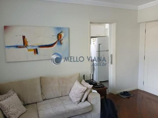 Apartamento à venda no Centro de São Lourenço MG: 1 quarto, 1 sala, 1 banheiro e 1 vaga de garagem!