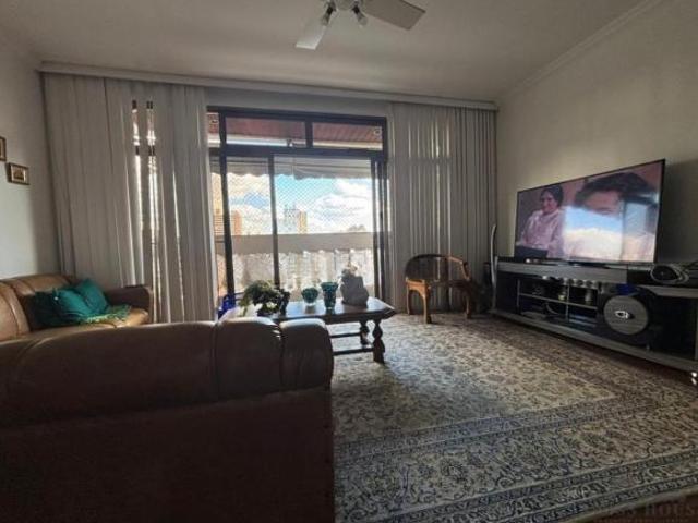 Apartamento à venda no Centro em Campinas/SP
