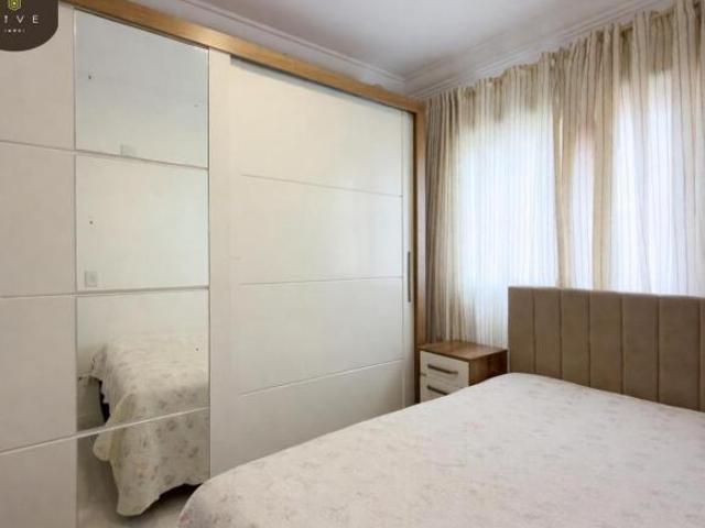 Apartamento à venda no Condomínio Residencial Villa Brasil, com 02 quartos, sendo 01 suíte e 03 vaga