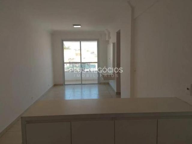 Apartamento à Venda no Edifício Nena Alcolea: 2 Dormitórios, Sendo 1 Suíte, 65m² de Área Útil, Ideal