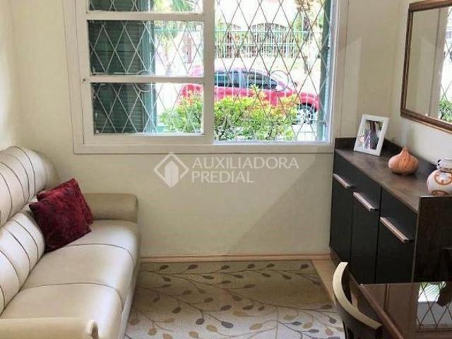 Apartamento à venda no Edifício Dimona, Porto Alegre