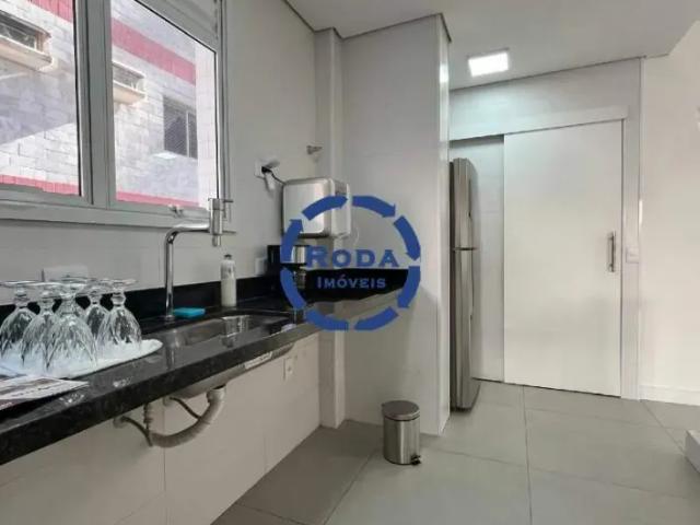 Apartamento à venda no Embaré com 2 suítes e vista parcial do mar