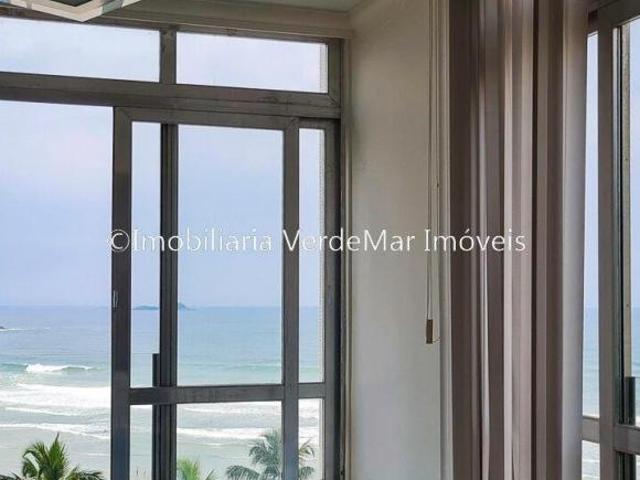 Apartamento à venda no Guarujá, na praia das Pitangueiras, Frente ao Mar