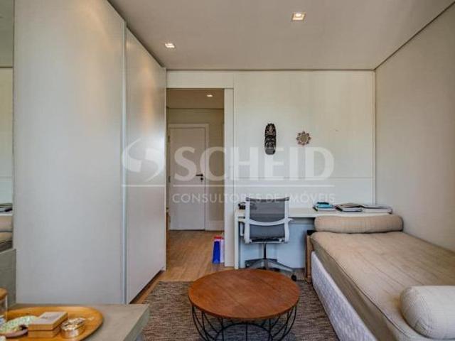 Apartamento à Venda no Itaim Bibi com 131m², 2 dormitórios 2 suítes e 1 vaga
