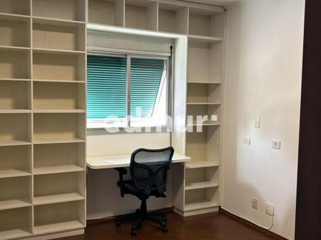Apartamento à venda no Jardim