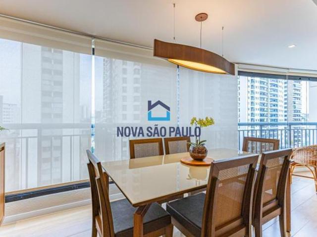 Apartamento à venda no Jardim da Saúde 2 vagas demarcadas, depósito, andar médio e excelente padrão