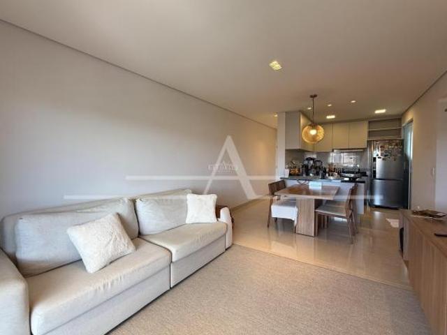 Apartamento à venda no Jardim do Lago