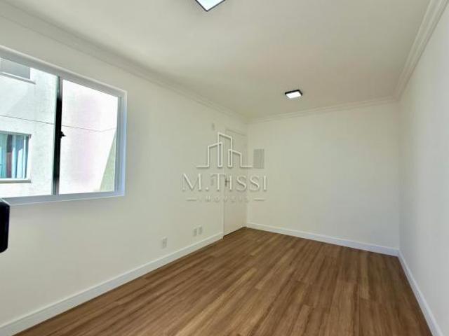 Apartamento à venda no Jardim Itaqui
