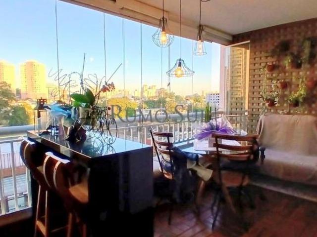 Apartamento à venda no Jardim Marajoara
