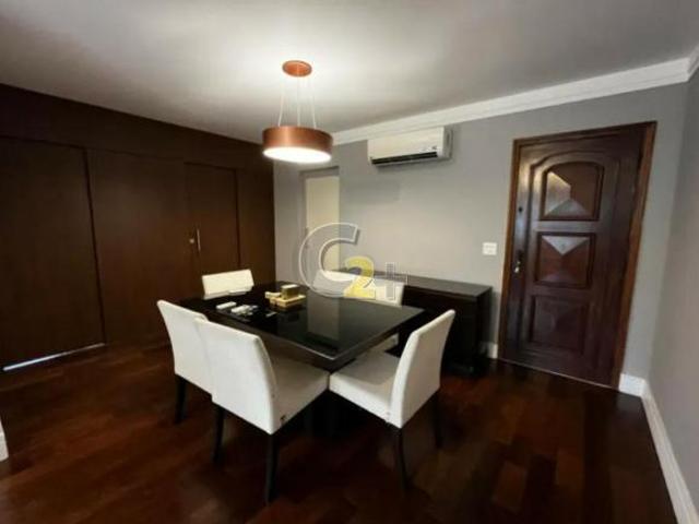 Apartamento à venda no Jardim Paulista com 3 quartos, sendo 1 suíte e 2 vagas