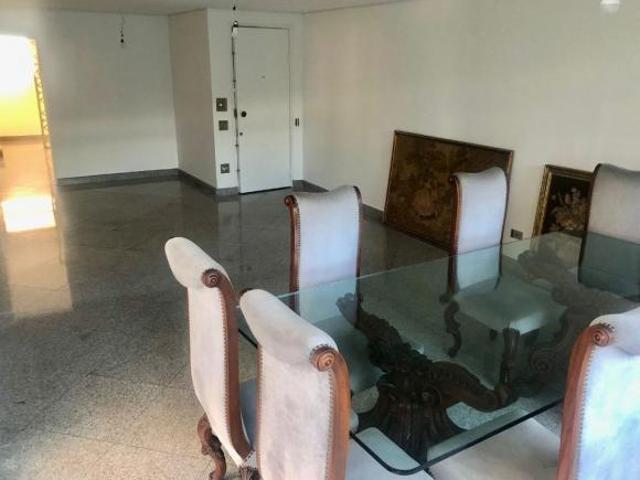Apartamento à venda no Paraíso