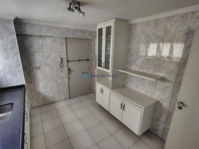 Apartamento à venda no Paraíso com 2 quartos e uma suíte