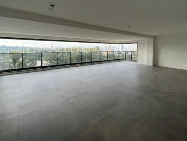 Apartamento à Venda no Parque Global – Marginal Pinheiros, São Paulo – Luxo, Sustentabilidade e Sofi