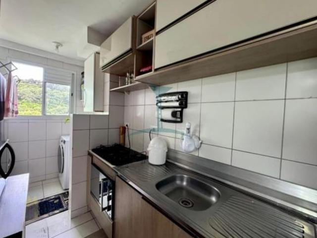 Apartamento à venda no Rio Pequeno, São José dos Pinhais PR: 3 quartos, 1 sala, 1 vaga, 57m²