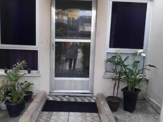 Apartamento com 2 dormitórios em Carapicuíba