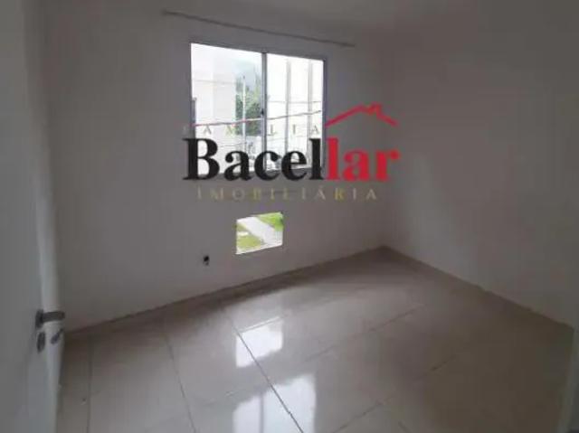 Apartamento: Padrão / Residencial / Água Santa