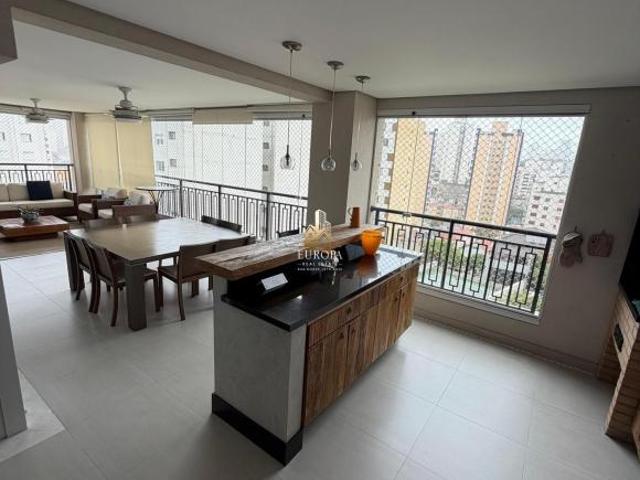 Apartamento à venda alto padrão 250m² 4 quartos sendo 3 suítes Aclimação