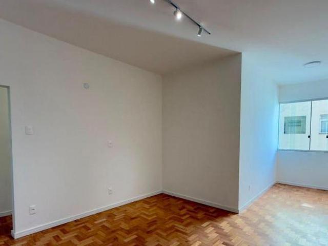 Apartamento à Venda Centro, 3 Quartos, 115 m2