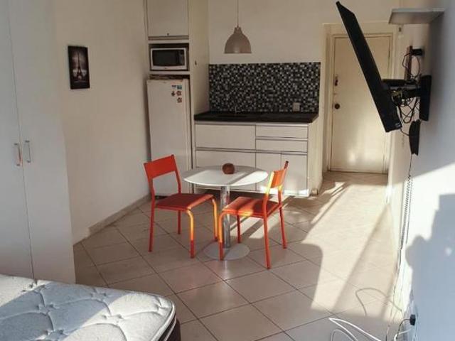 Apartamento à Venda Centro Cívico, 1 Quarto, 25 m² Curitiba