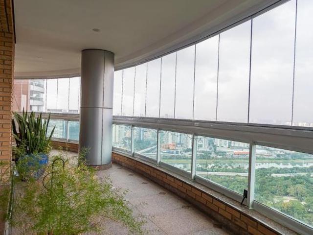 Apartamento à venda com 400m², 6 quartos e 6 vagas Panamby São Paulo SP
