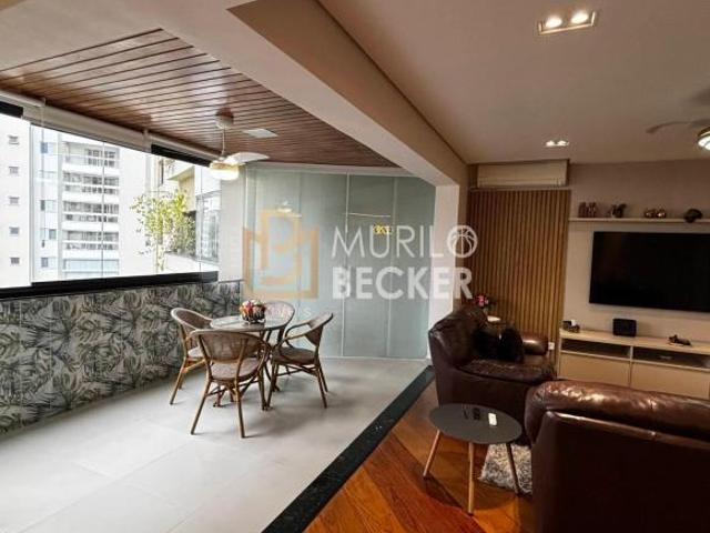 Apartamento à venda com 4 quartos 198 m² no Bairro Vila Ema