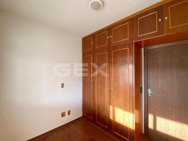 Apartamento à Venda com 03 Quartos no Bairro Sidil em Divinópolis MG