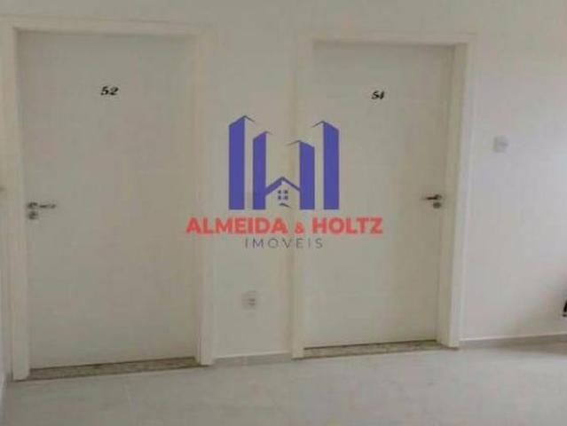 Apartamento à venda, com 02 dormitórios, banheiro, na região central de Boituva