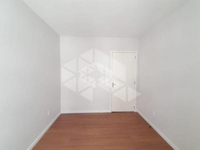 Apartamento à venda com 02 dormitórios na rua Hoffmann no bairro Floresta em Porto Alegre / RS