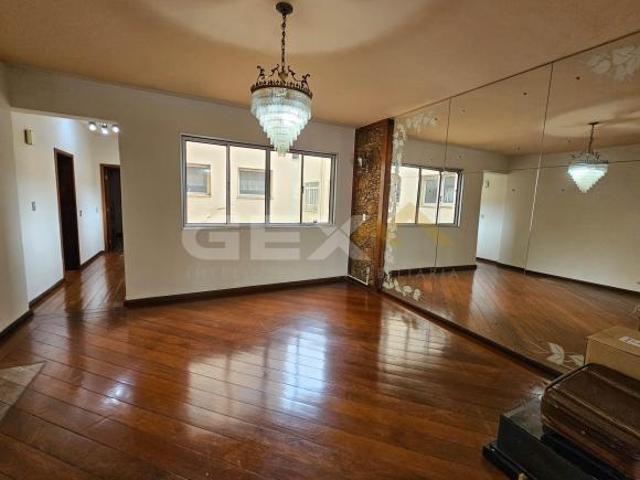 Apartamento à Venda com 04 Quartos no Centro de Divinópolis MG
