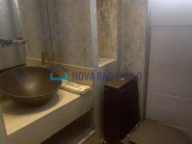 Apartamento à venda com 141m² 3 quartos sendo 1 suíte, sacada, 4 vagas