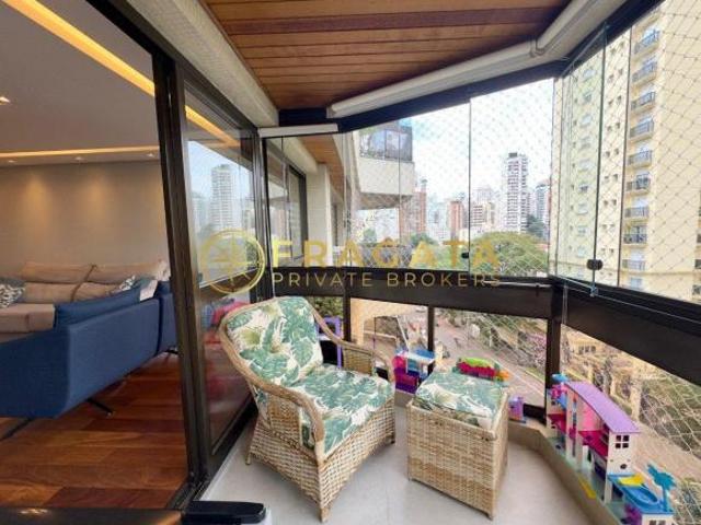 Apartamento á venda com 168m² 3 Quartos sendo suítes 3 vagas em Perdizes SP