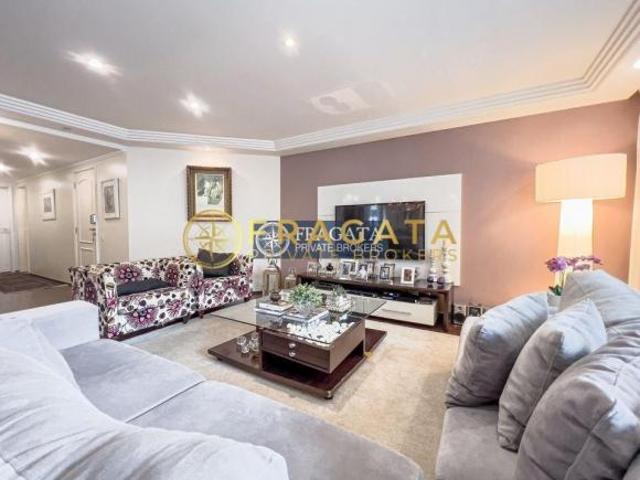 Apartamento à venda com 236 m² com 3 dormitórios sendo 1 suíte e 3 vagas de garagem Perdizes SP