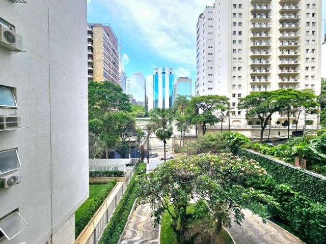 Apartamento à venda com 276m², 2 vagas e 2 suítes SP