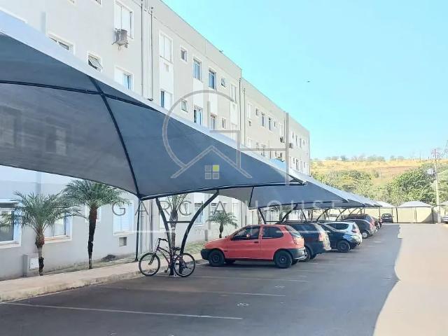 Apartamento à venda com 2 quartos e 43 m² por R$ 150.000