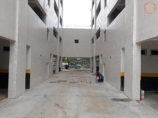 Apartamento à venda com 2 quartos e 54 m² por R$ 370.000