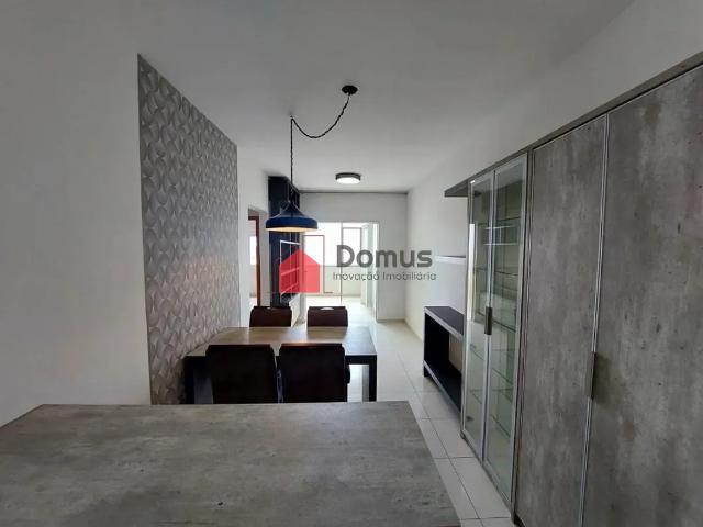 Apartamento à venda com 2 quartos e 69 m² por R$ 420.000
