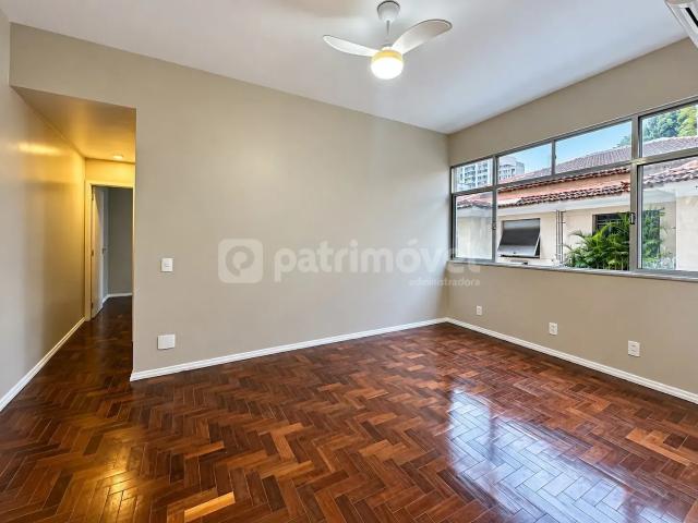 Apartamento à venda com 2 quartos e 70 m² por R$ 1.790.000