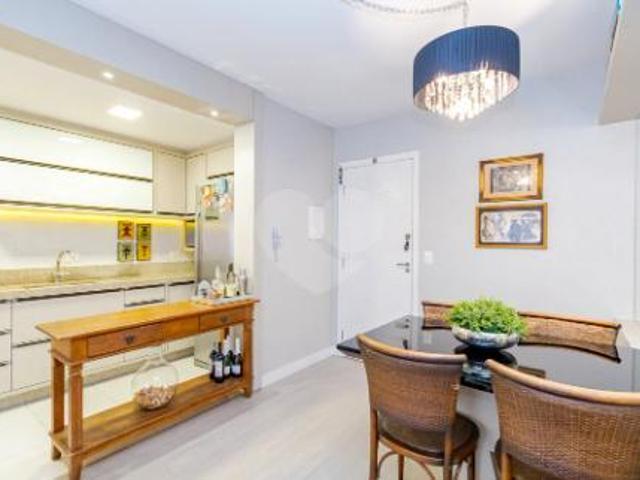 Apartamento á venda com 2 quartos no Uberaba Curitiba