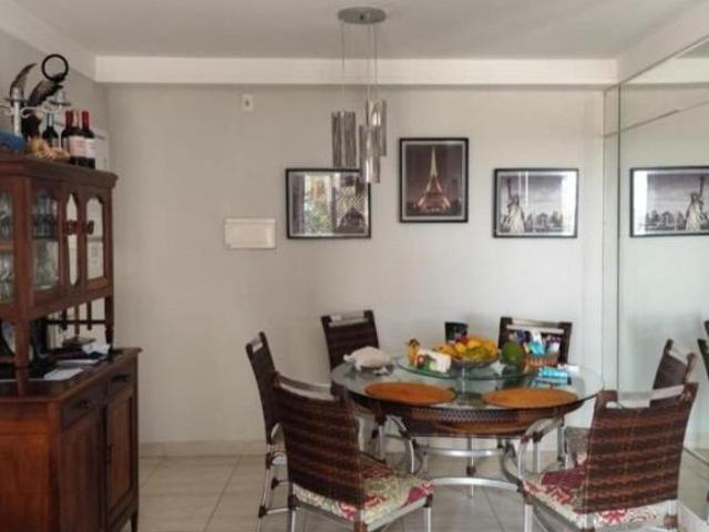 Apartamento à venda com 3 dormitórios no bairro Taquaral em Campinas/SP