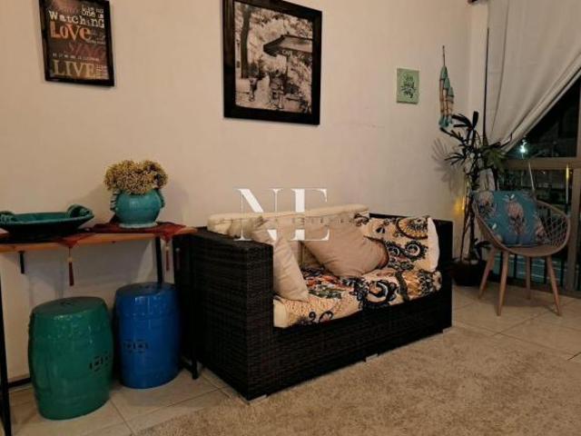 Apartamento á venda com 3 Quartos de Frente Vista Mar e Mobiliado