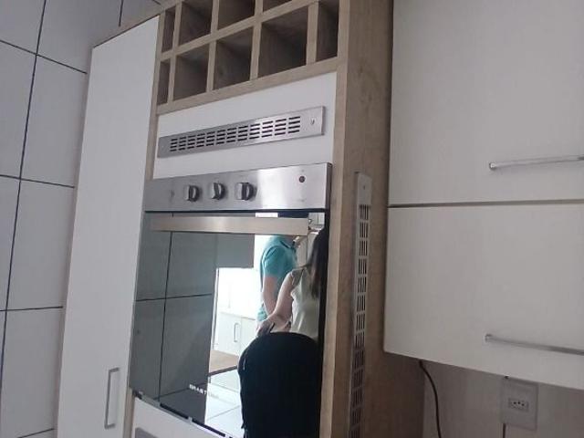 Apartamento à venda com 3 quartos e 74 m² por R$ 585.000