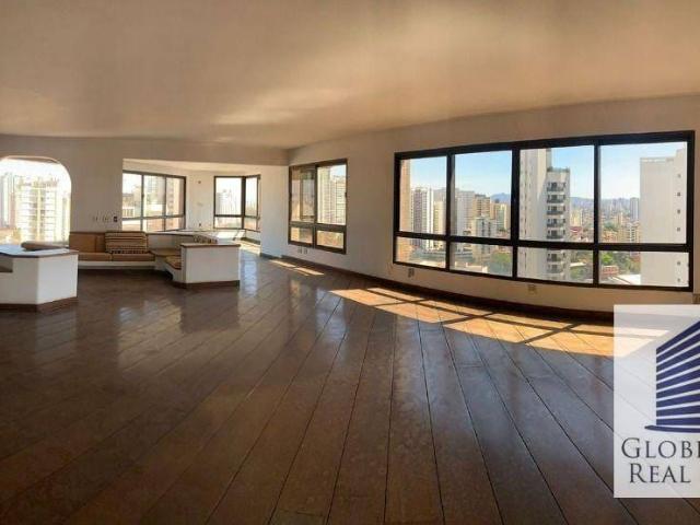 Apartamento à venda com 3 quartos e 218 m² por R$ 1.650.000